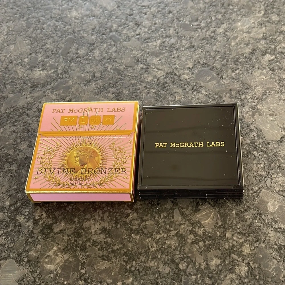 Pat McGrath Labs Skin Fetish: Divine Bronzer Bronze Nirvana a warm tanned bronze